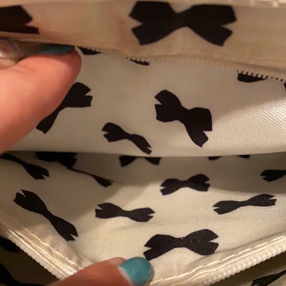 Kate Spade Scalloped Crossbody - Picture 9 of 10